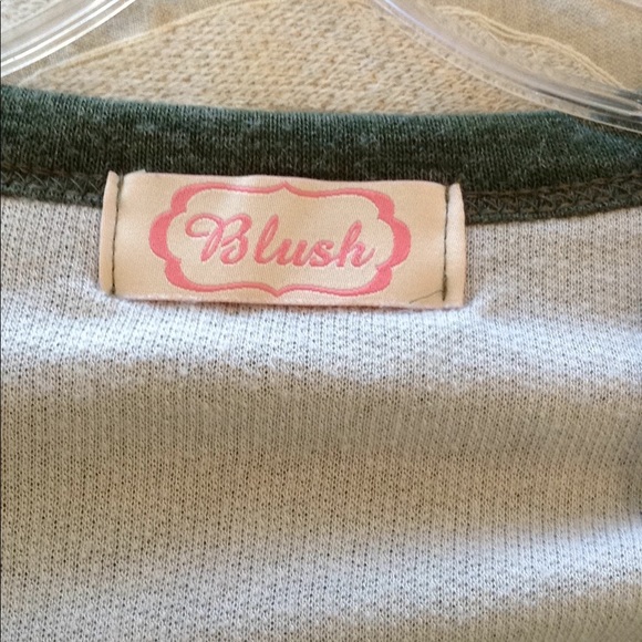 Long Sleeve V Neck Dress - Picture 3 of 3